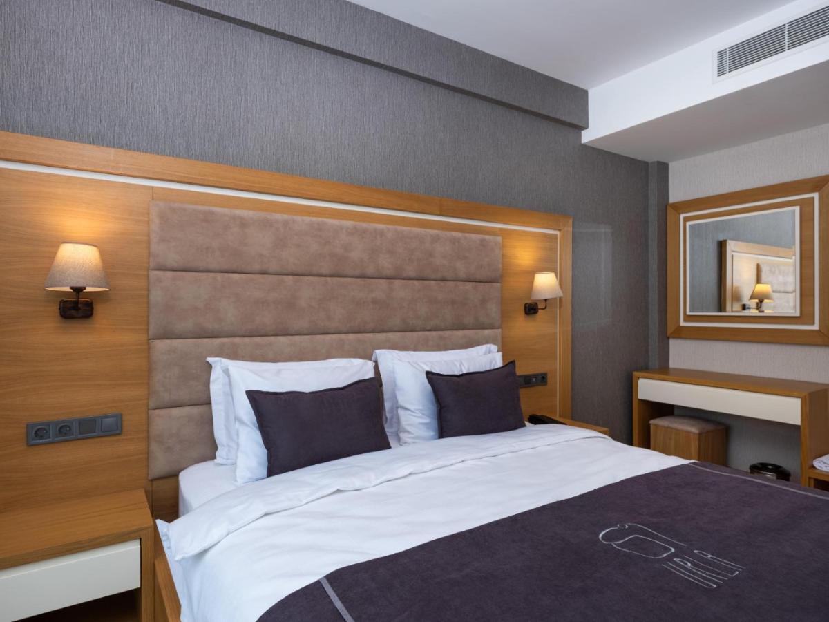 Ma-Si Urla Hotel ภายนอก รูปภาพ