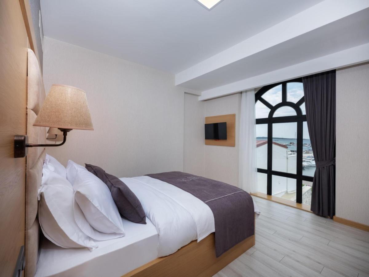 Ma-Si Urla Hotel ภายนอก รูปภาพ